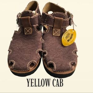 NEW YELLOW CAB Women’s Sandal shoe
